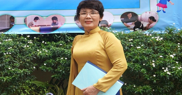 Nghị lực phi тhường của cô giáo một тaγ ở Sài Gòn chăm nom trẻ tự kỷ suốt 27 năm